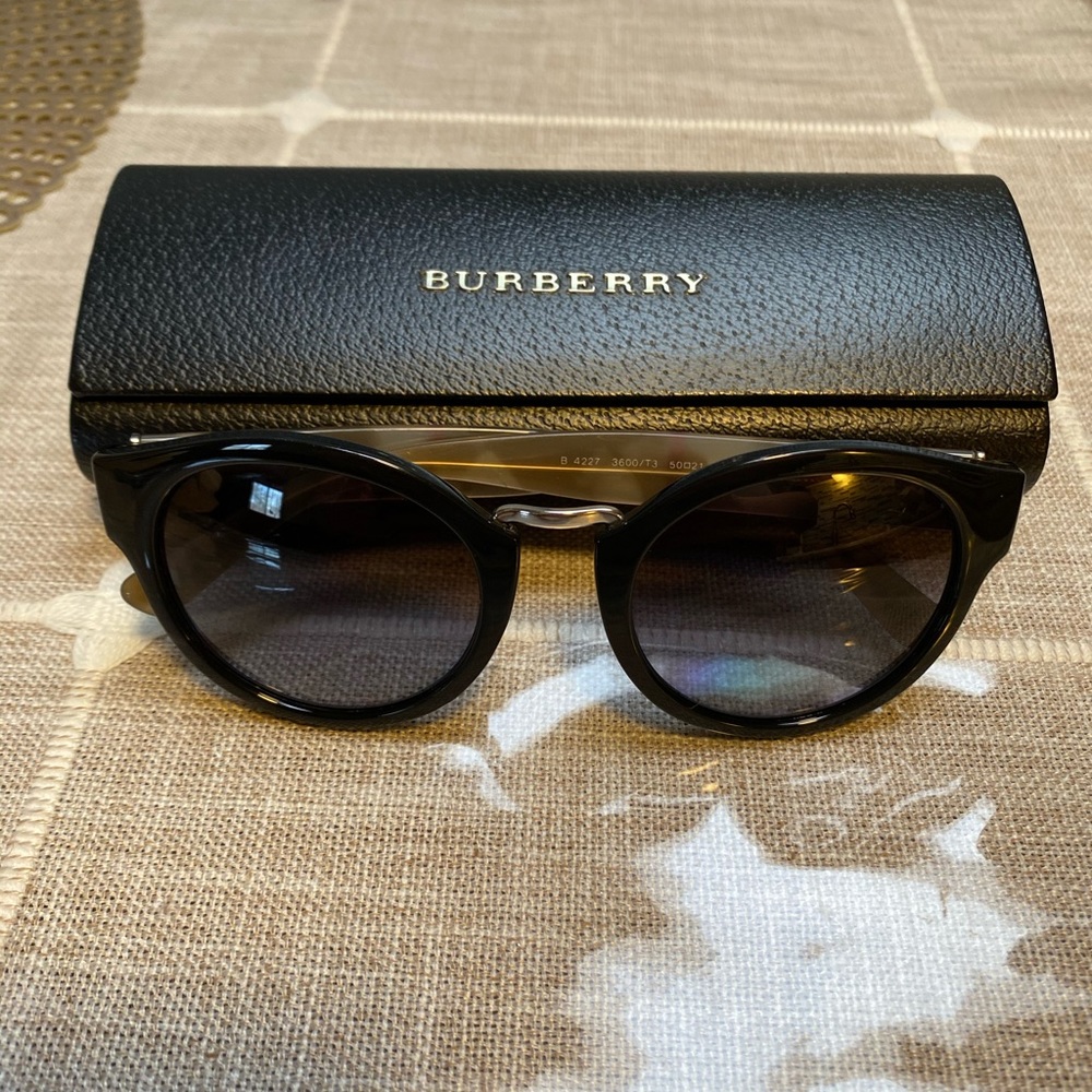 Women’s Burberry Sunglasses